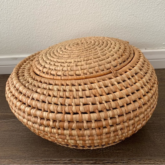 Wicker basket - Picture 4 of 11